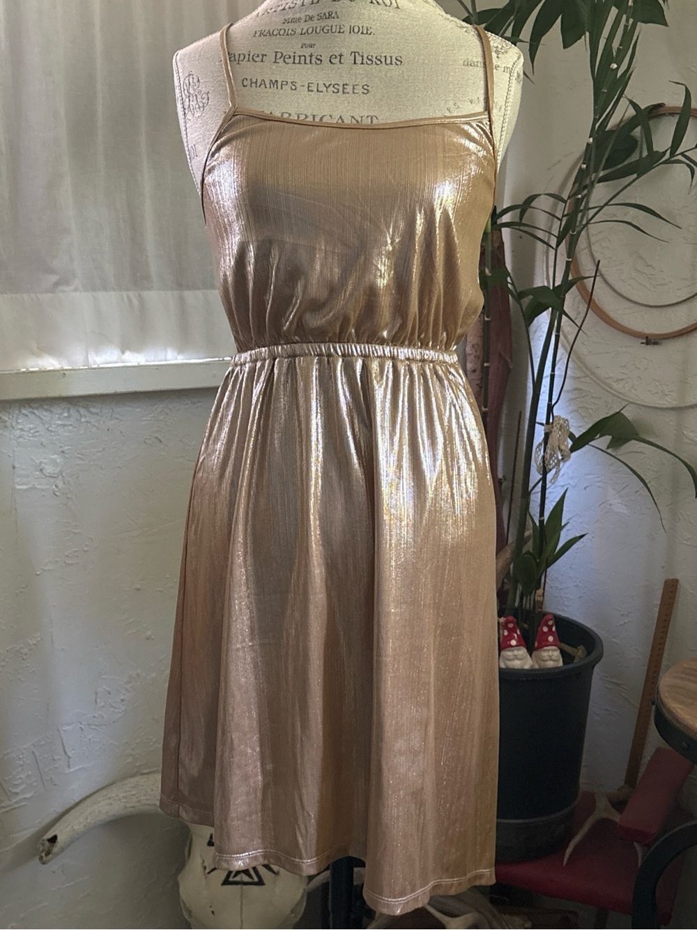 Wild Blue x Sadie Robertson Gold Cocktail Dress ~ Size Medium